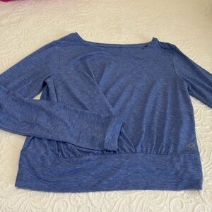 Gap fit Breathe athletic long sleeve top size medium